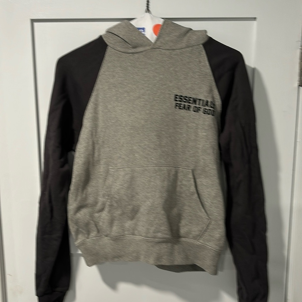 boys size 10 essential hoodie  worn only once, like brand new